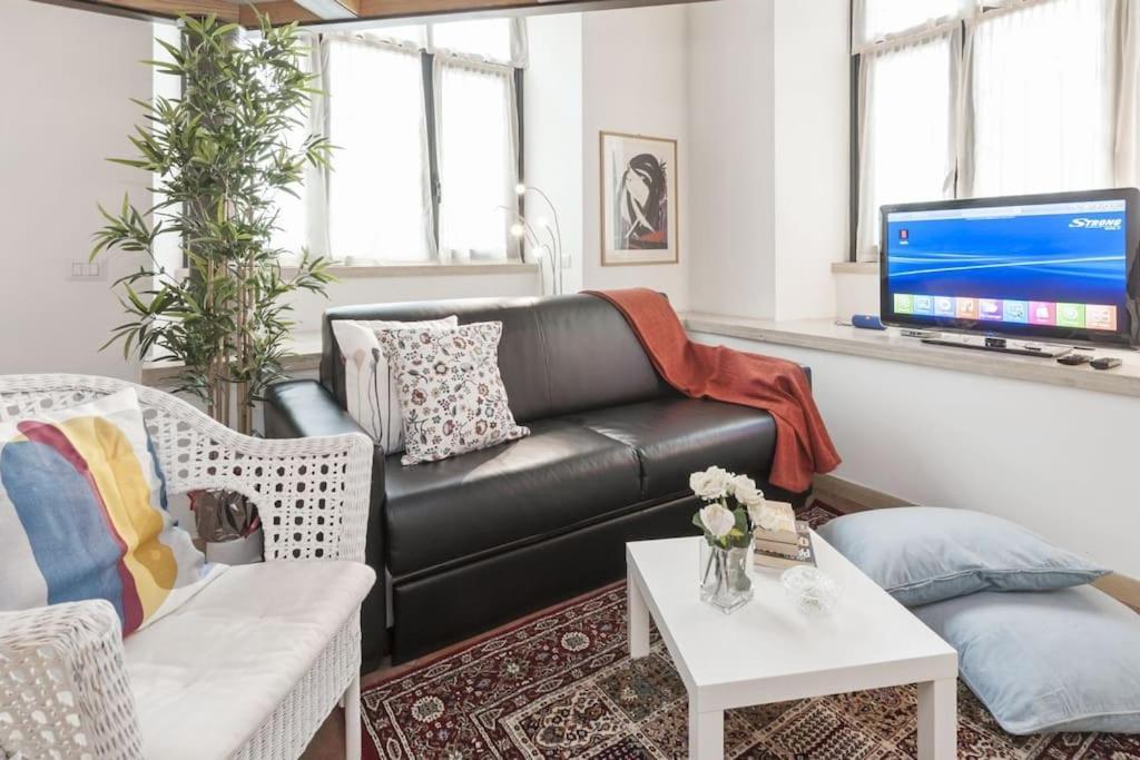 Stylish Loft - Colosseum 4 Min Walk -3 Beds -sleeps Up To 6 People Appartement