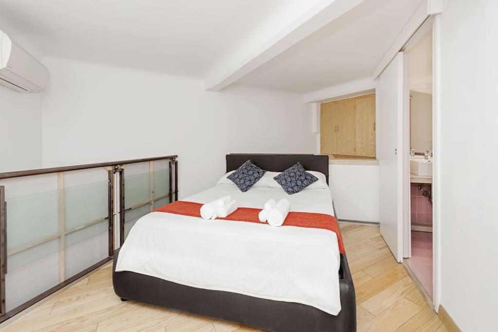 Stylish Loft - Colosseum 4 Min Walk -3 Beds -sleeps Up To 6 People Appartement *